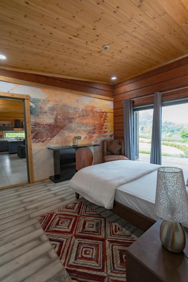 Saffronstays Paradise Pines, Dehradun - Cliff Villa With Valley & Forest Views Zewnętrze zdjęcie