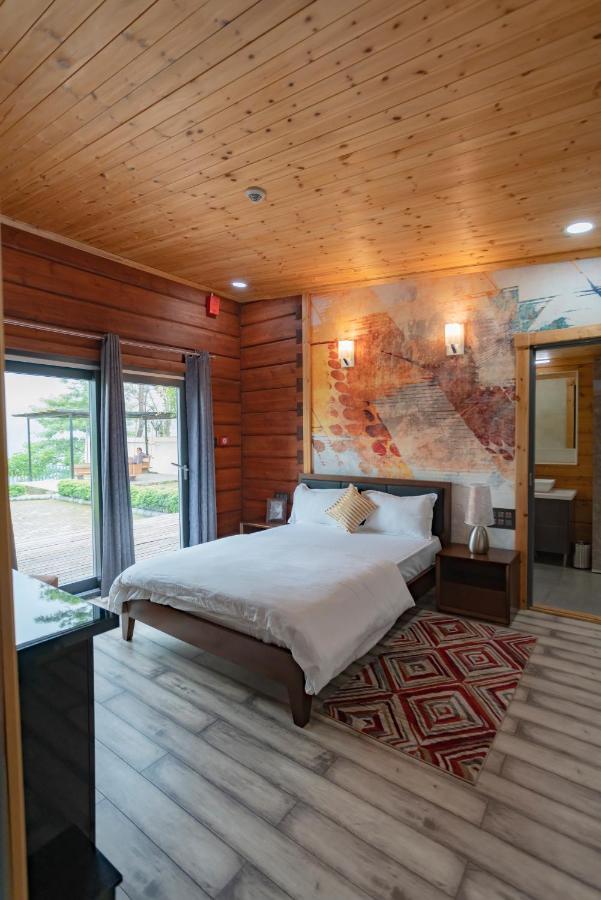 Saffronstays Paradise Pines, Dehradun - Cliff Villa With Valley & Forest Views Zewnętrze zdjęcie