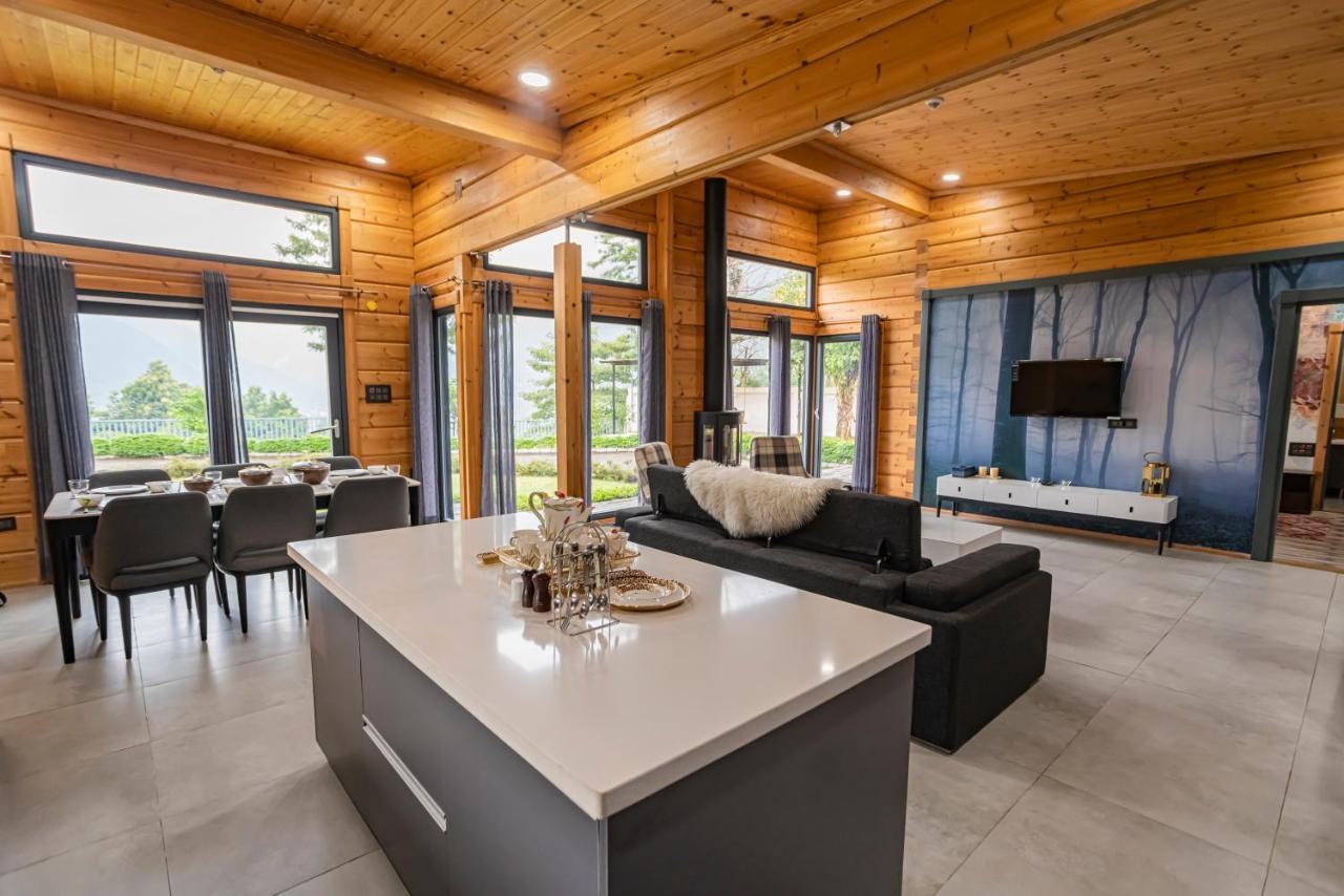 Saffronstays Paradise Pines, Dehradun - Cliff Villa With Valley & Forest Views Zewnętrze zdjęcie